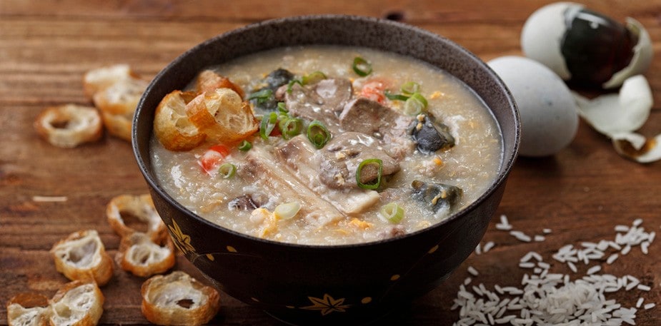 好吃的廣東粥做法 3 大關鍵：穩定湯頭、米飯熬煮訣竅和配料選擇一次看